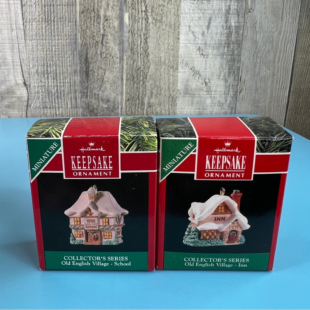 Hallmark Keepsake Ornament Collectors Series Old English Village School & Inn